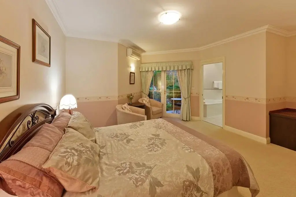 Plumes on the Green Boutique Bed & Breakfast