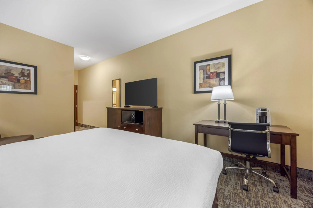 Best Western Plus Prairie Inn