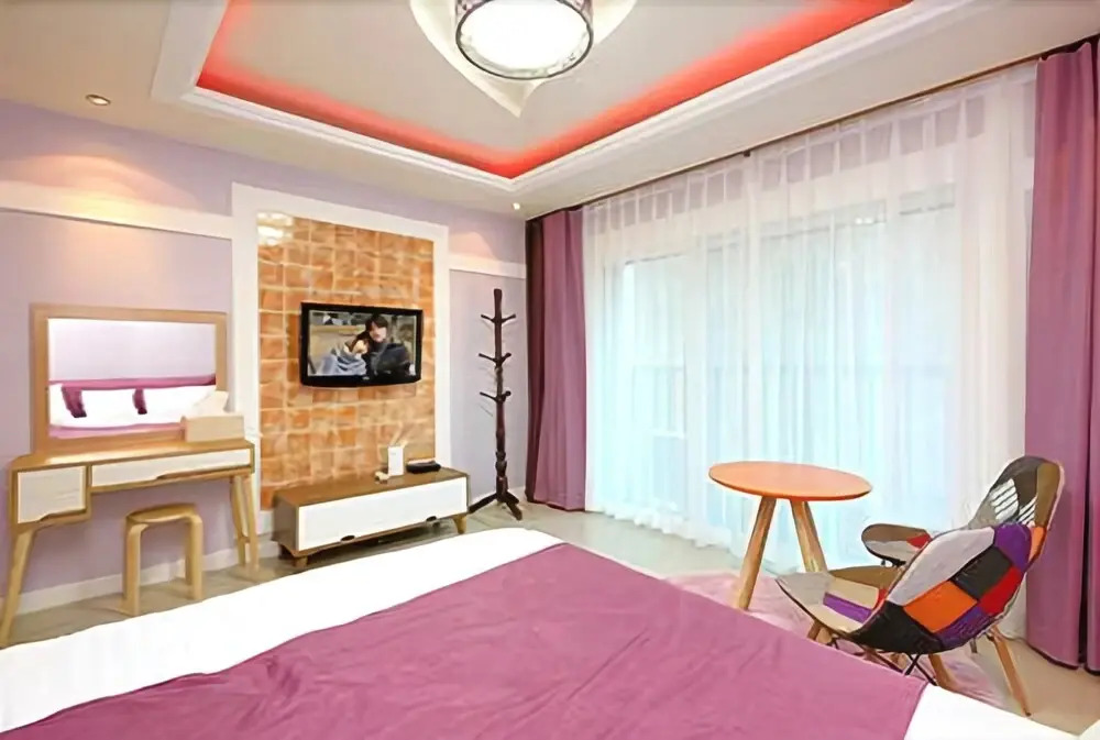 Gyeongju Happyday Pension