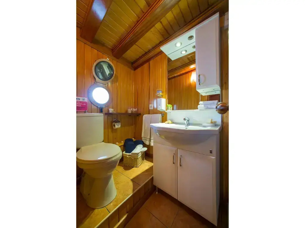 Dm Yachting - 7 Night Cruise Sun-Sun