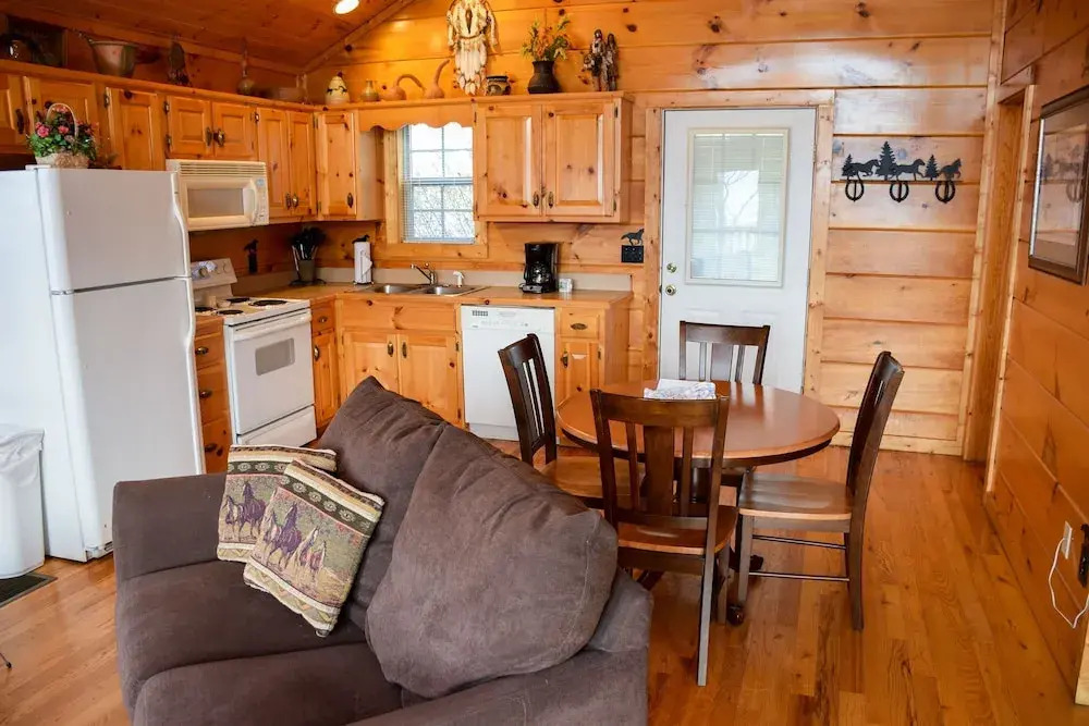 A PAINTED PONY - 1 Br Cabin