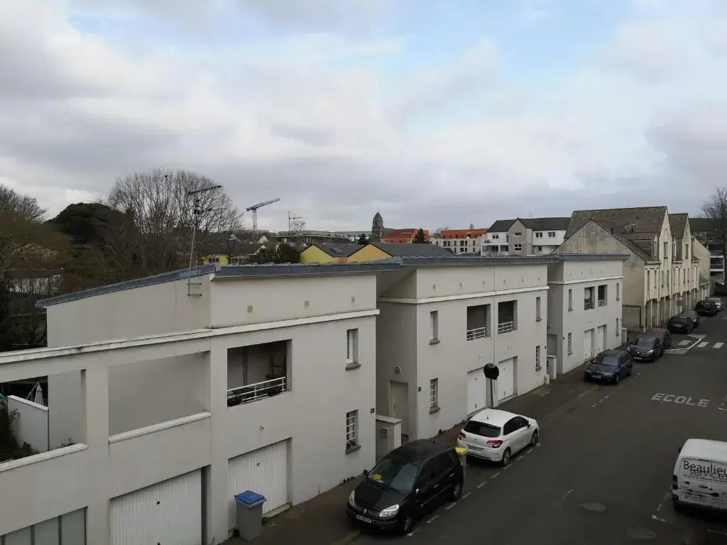 Joli studio - Parking Privé - WIFI
