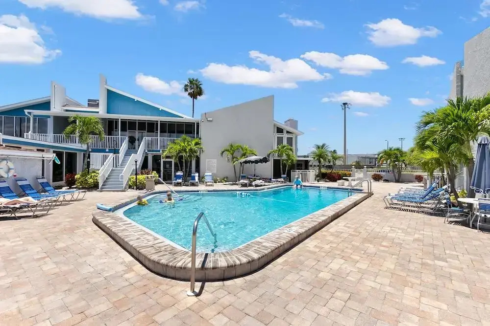 Madeira Beach Yacht Club 151H by Distinctive Beach Rentals