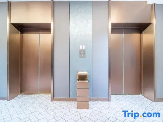 PolttoN Century Hotel (Urumqi Hongshan Park Times Square CCMALL Branch)