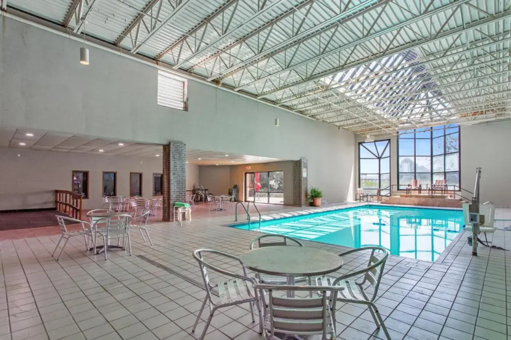 Quality Inn & Suites