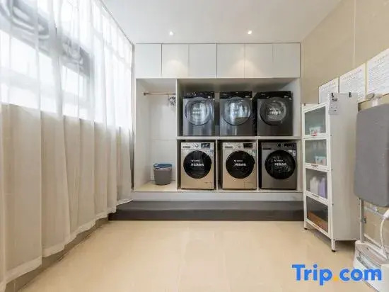 Vienna International Hotel Guizhou Guiyang Xiaohe Changjiang Road Subway Station