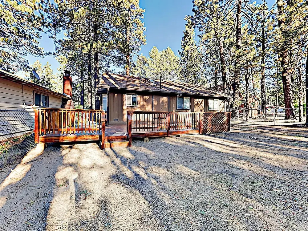 New Listing! Updated - Walk To Resort & Lake 3 Bedroom Home