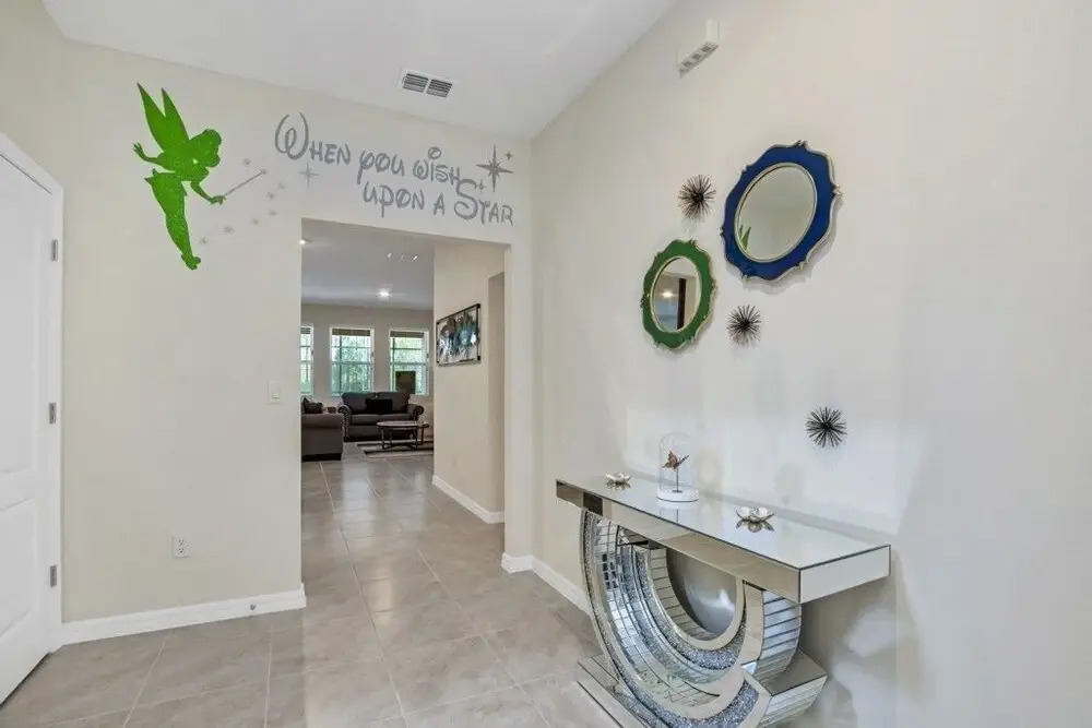 6 Bed 4 Bath Solterra Beautiful Home! 6 Bedroom Villa by RedAwning