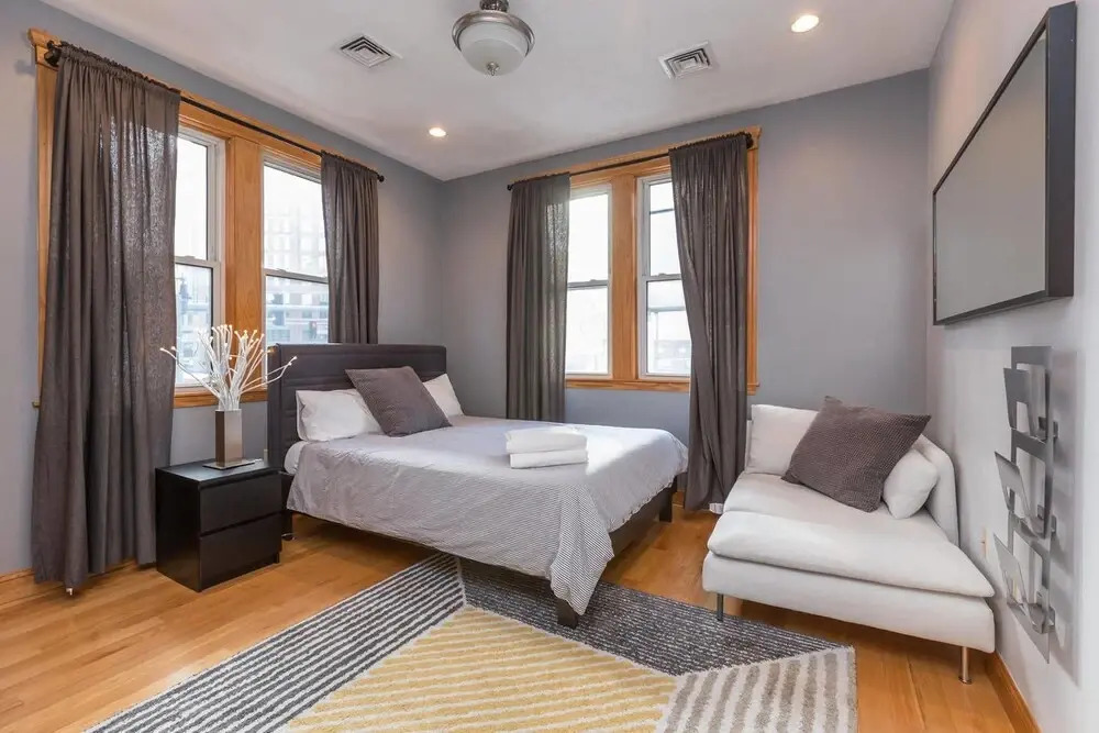 Huge 2 BR Apt in Heart of North End by Domio