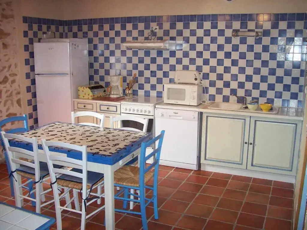 Grand gîte à Barrais-Bussolles avec cheminée et animaux acceptés - FR-1-489-21