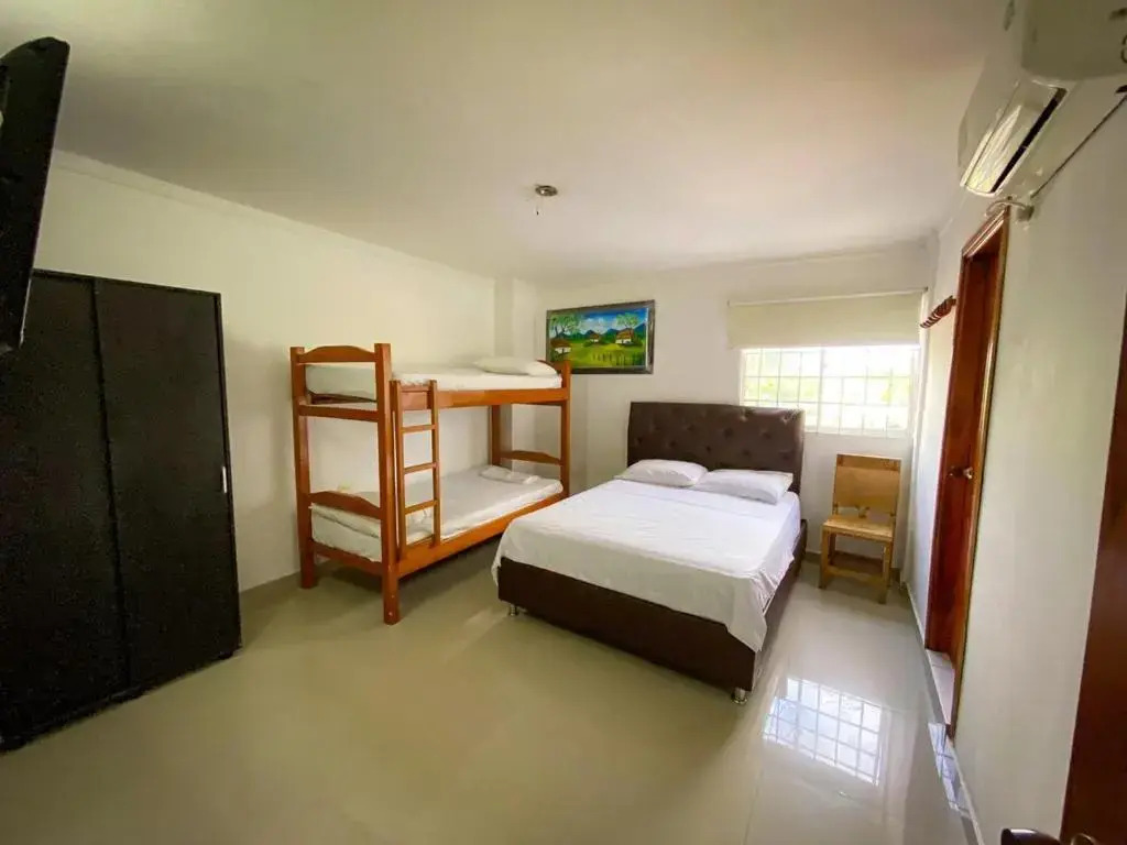 Hotel Aeromar Central