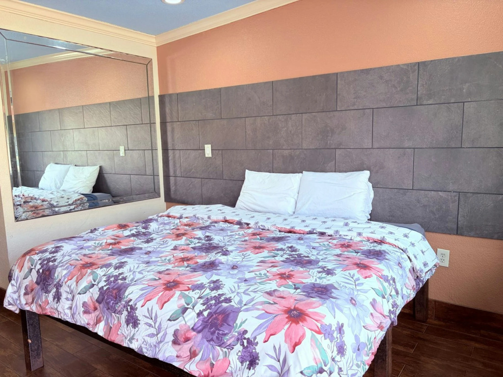 Regency Inn Houston near Hobby Airport