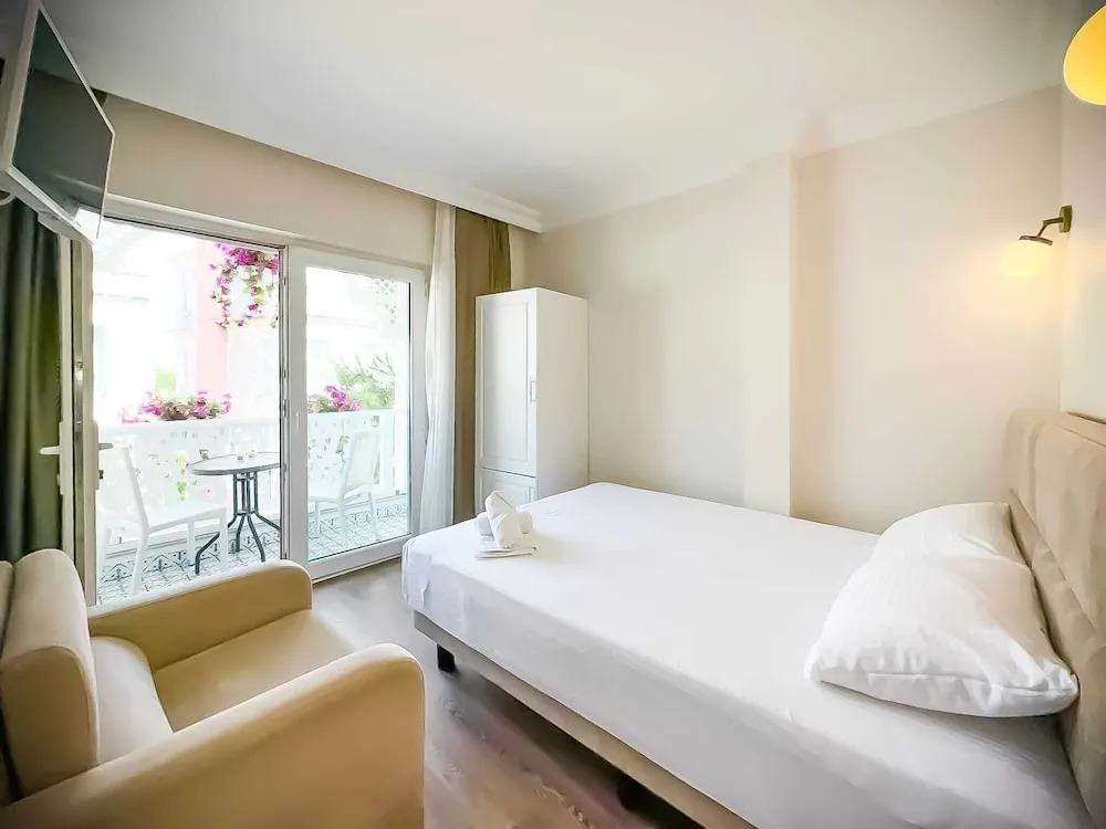 White Palace Otel