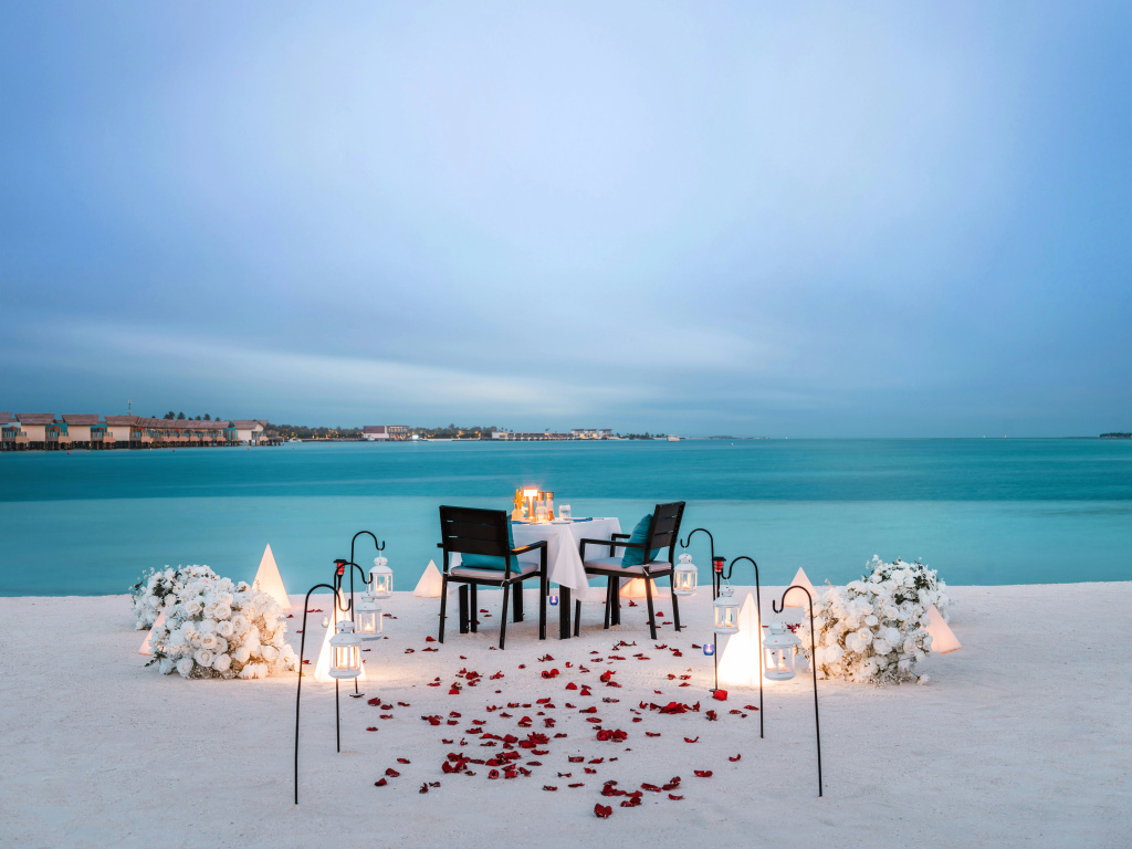 SAii Lagoon Maldives, Curio Collection By Hilton