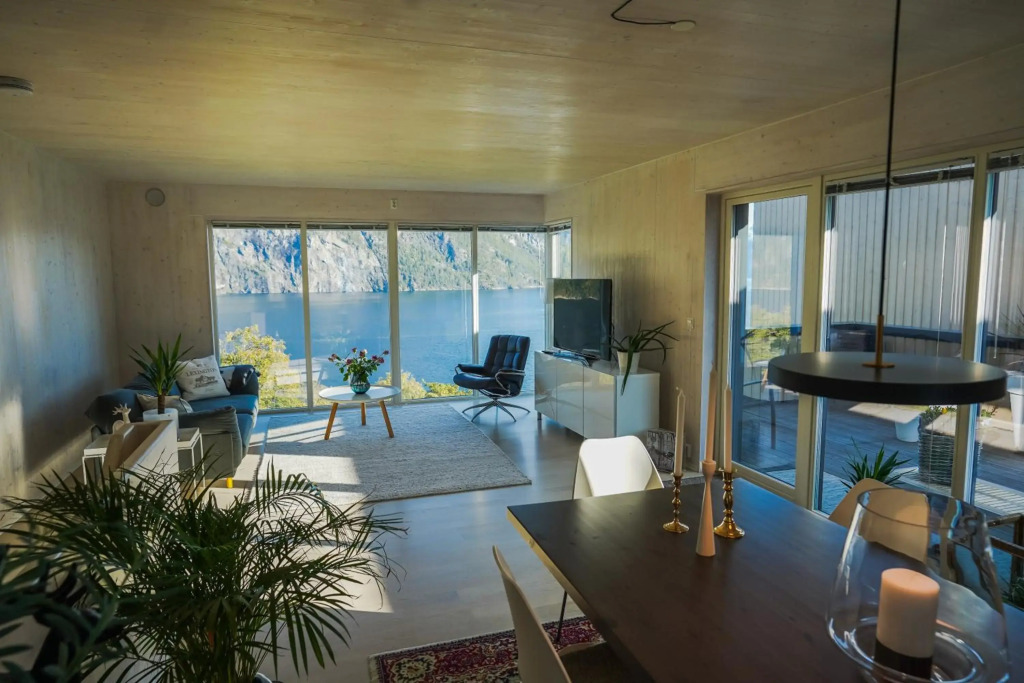 Villa Fjord View