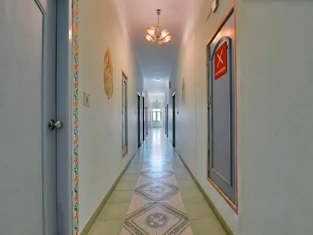 OYO 8051 Hotel Don Jon