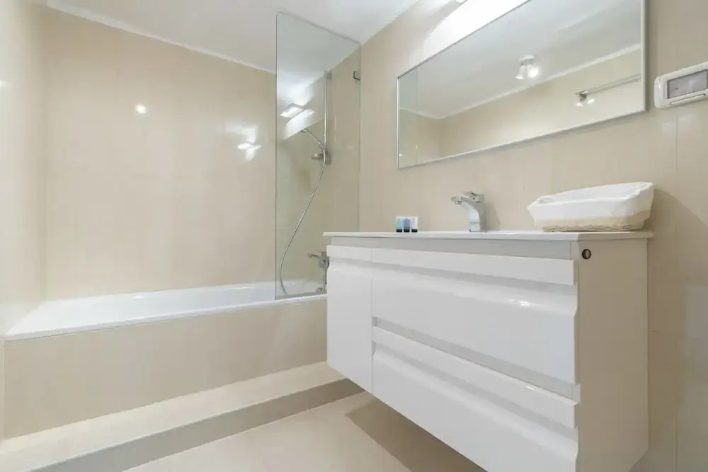 RENTAL ISRAEL- Modern aprt near Mamilla