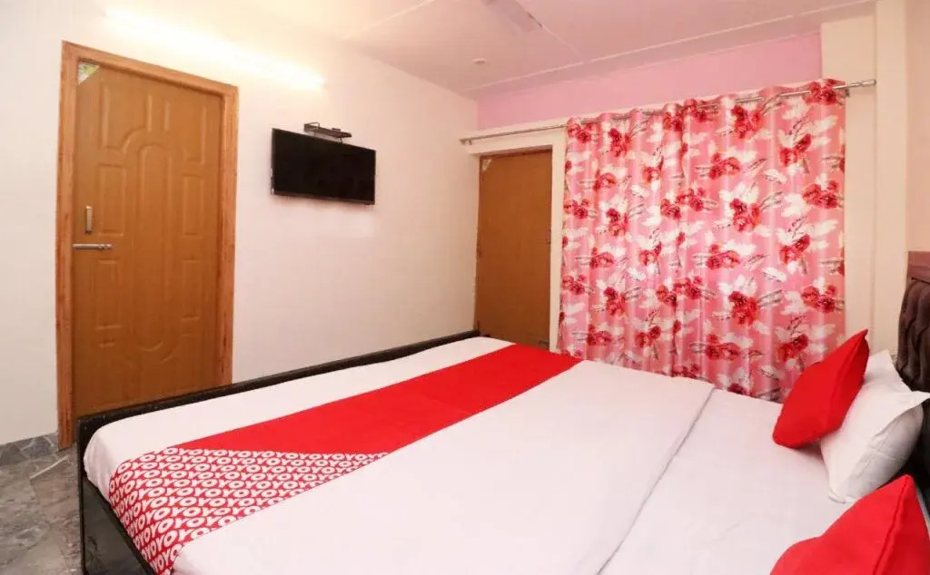 7 Mile Stone By OYO Rooms