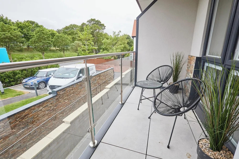 Host Stay Scarborough View Luxury Apartment