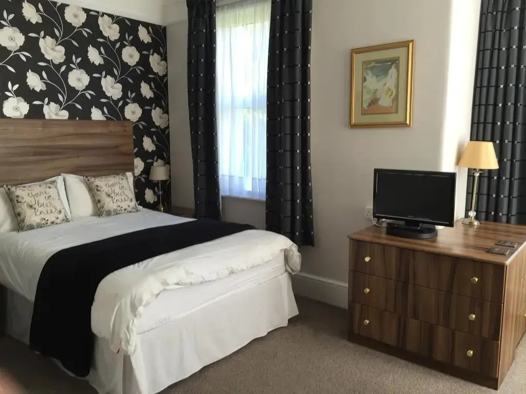 Kenmore Guest House