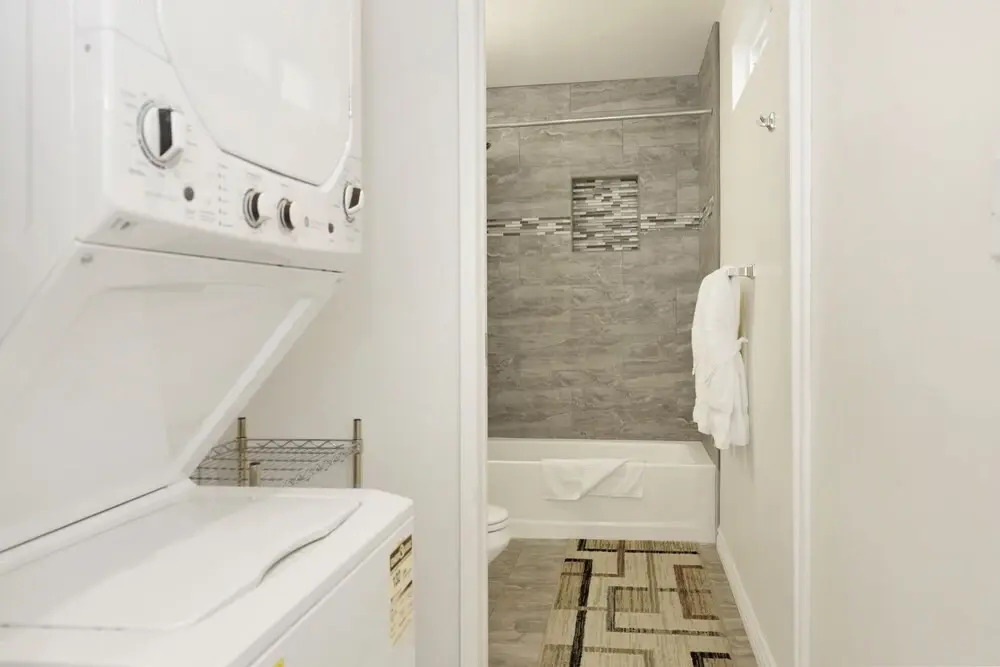 2145-the Getaway 2 Bedroom Home by Redawning