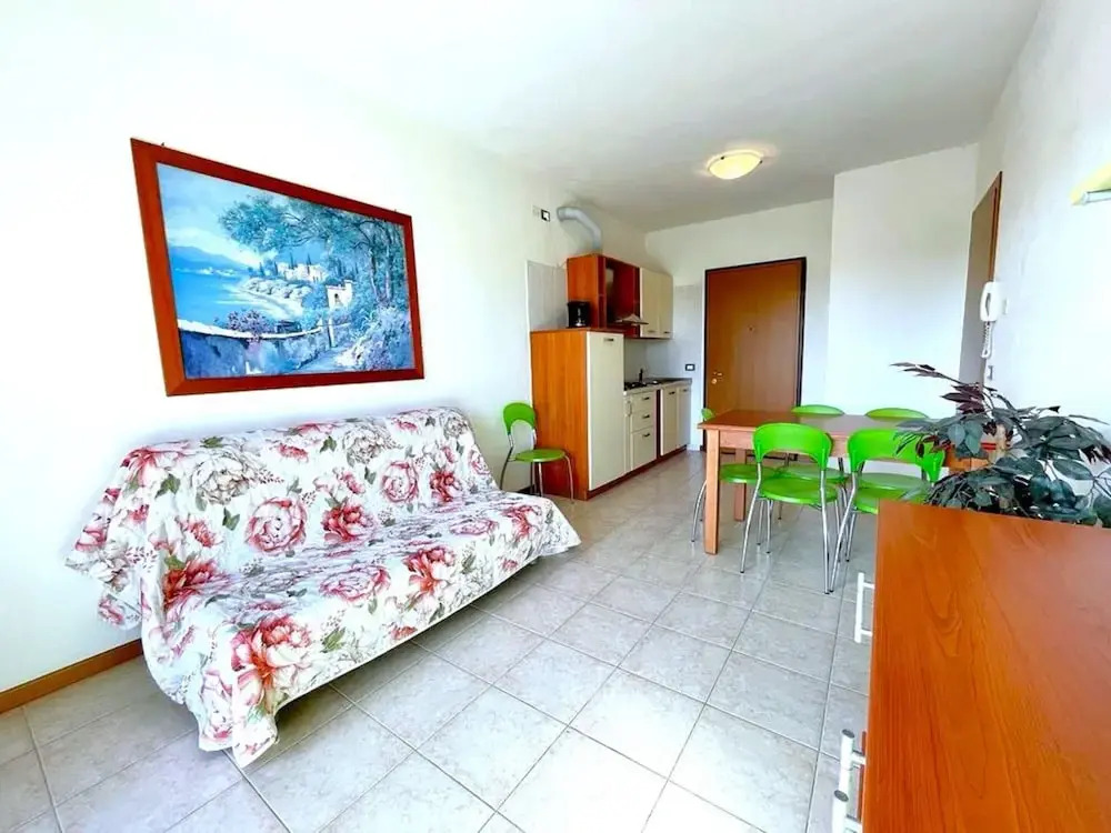 Relaxing Coastal Stay in Lido Altanea