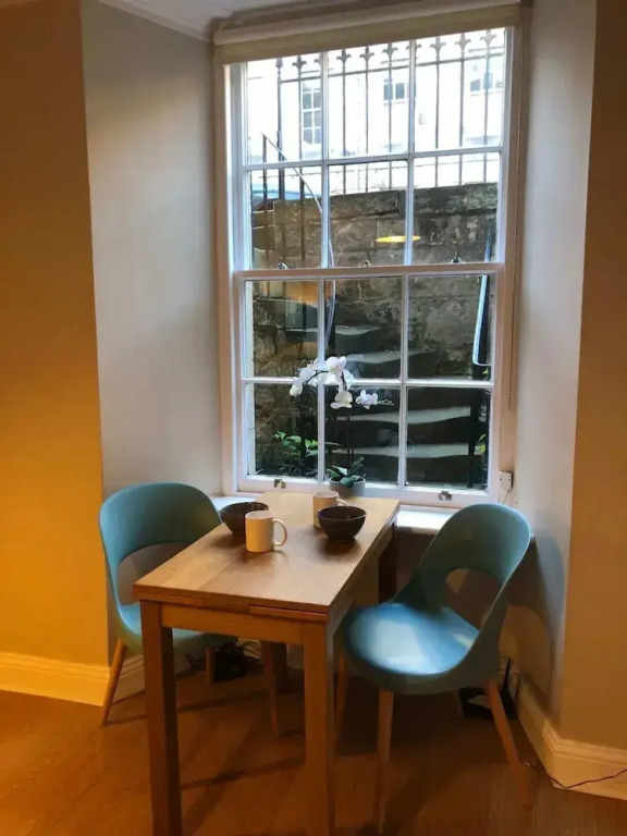 Central New Town Flat