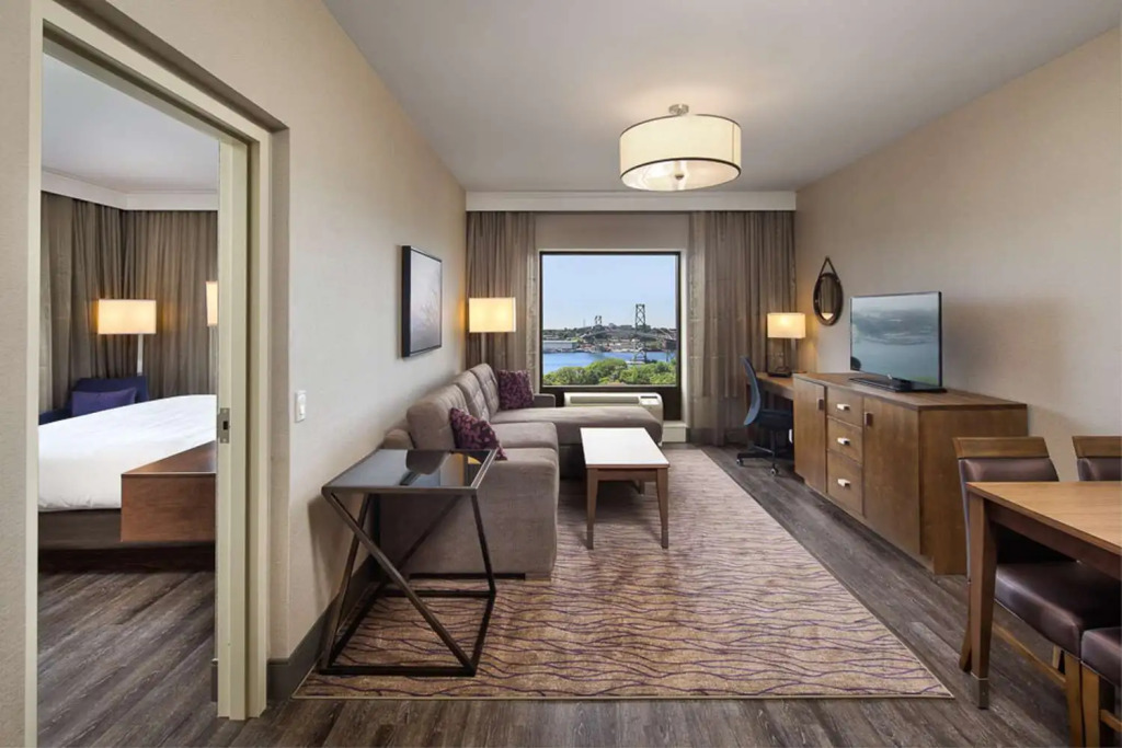 DoubleTree by Hilton Halifax Dartmouth