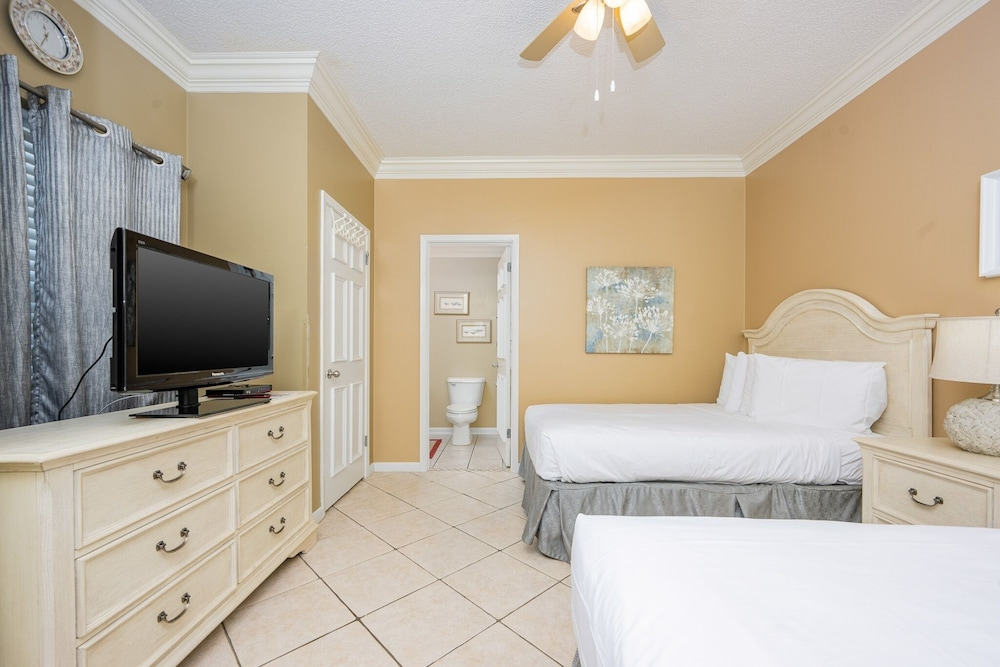 Phoenix Vi 61509 2 Bedroom Condo