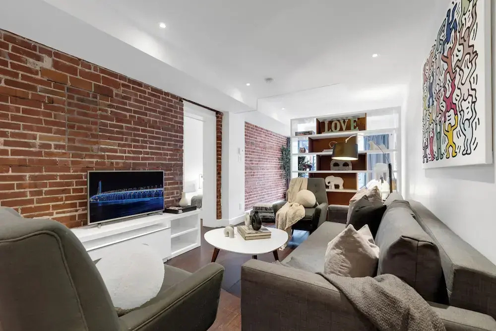 LiV MTL Soho Spacious Rooftop Suites for Groups Near Downtown Montreal