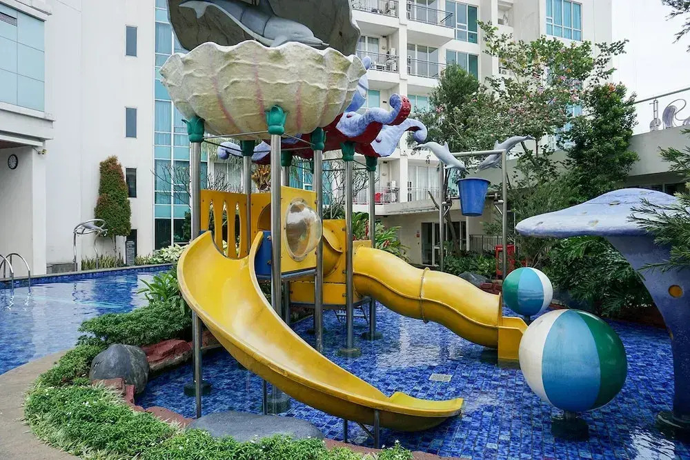 Comfortable and Homey 1BR Apartment at Ancol Mansion
