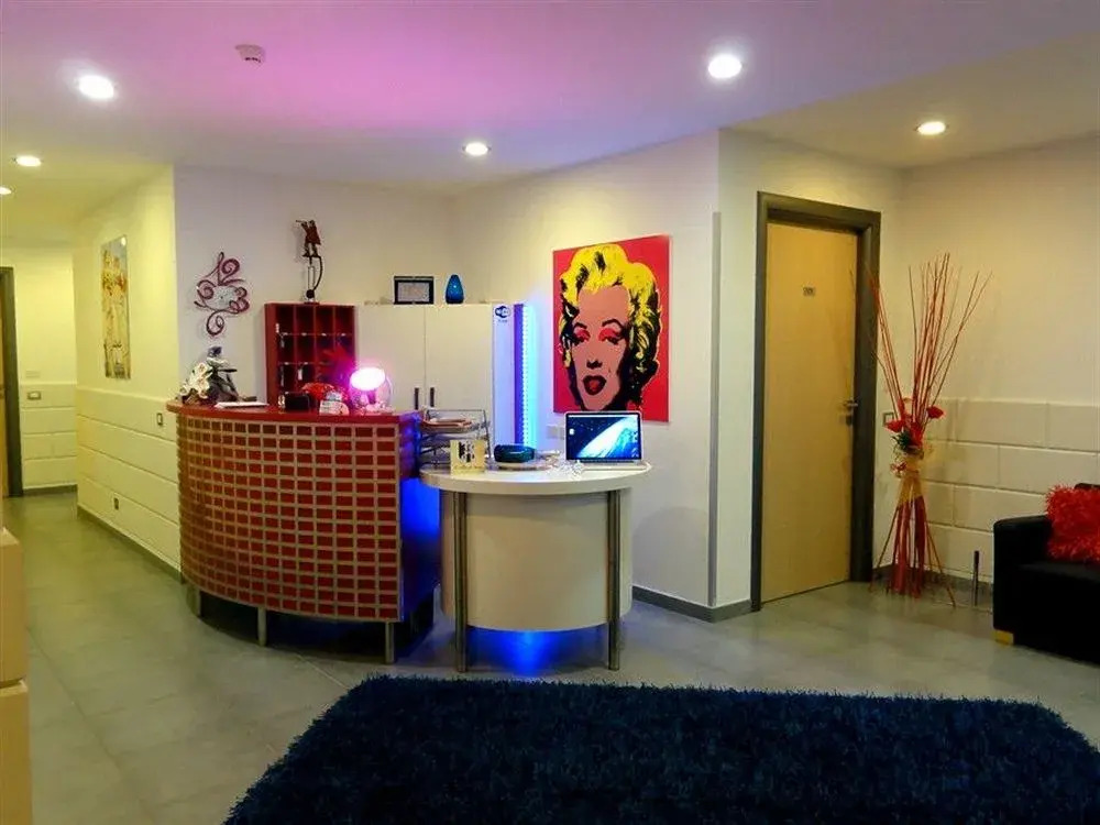 Enny Camere