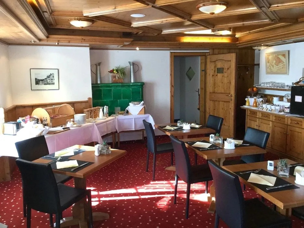 Hotel zum Kreuz