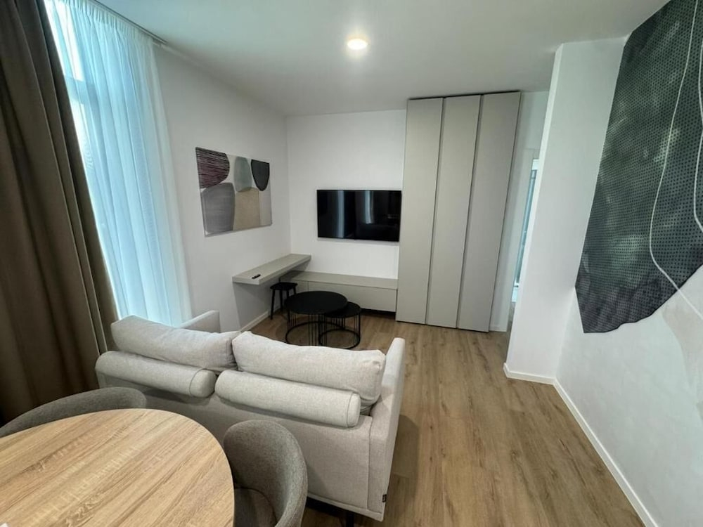Enjoy Apartments and Suites
