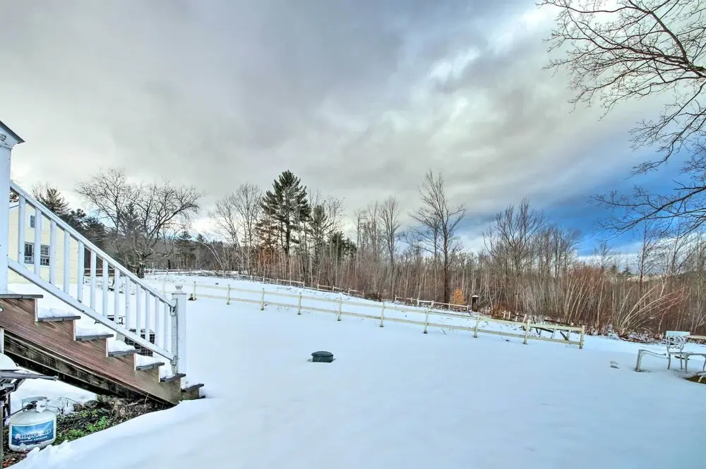 Historic Bradford Home - 8 Mi to Mount Sunapee!
