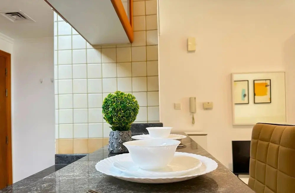 Studio w Balcony &RoofTop Pool in Marina