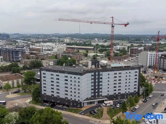 2bdr Downtown Nashville Apartment. Walk to Broadway and Music City Center with Rooftop Pool - 3