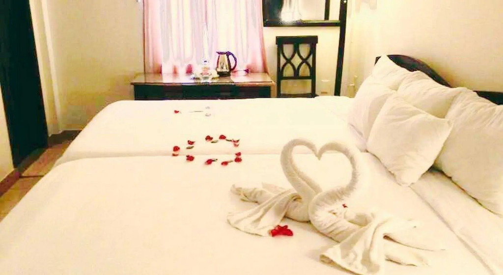 Ruby Bistro Hotel
