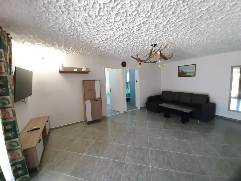 4 féröhelyes apartman