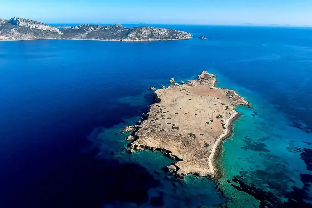 Finikas Hotel