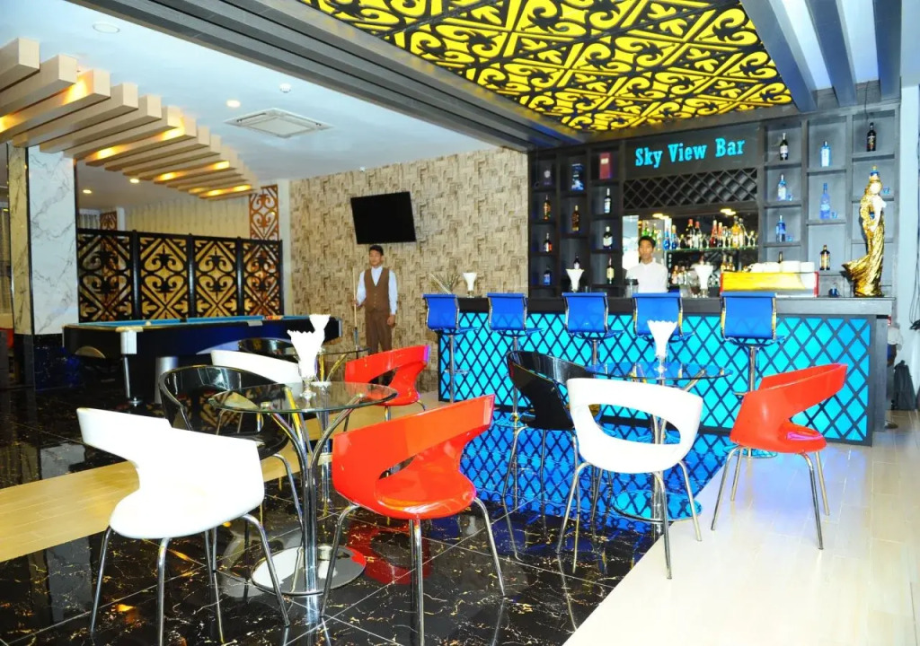 Royal Hinthar Hotel