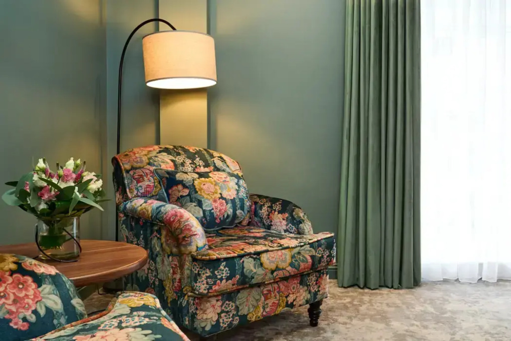 The House Hotel