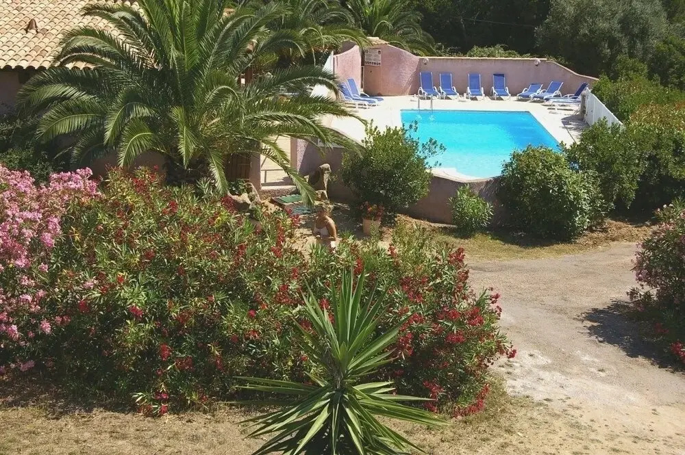 Résidence U LATONU