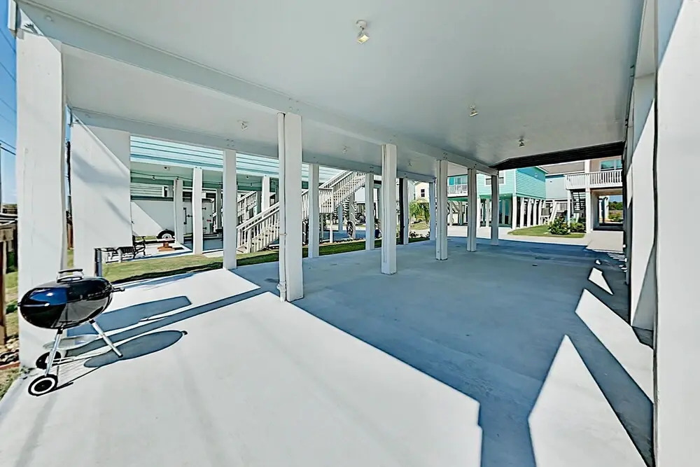 110nnaut 2 Bedroom Home