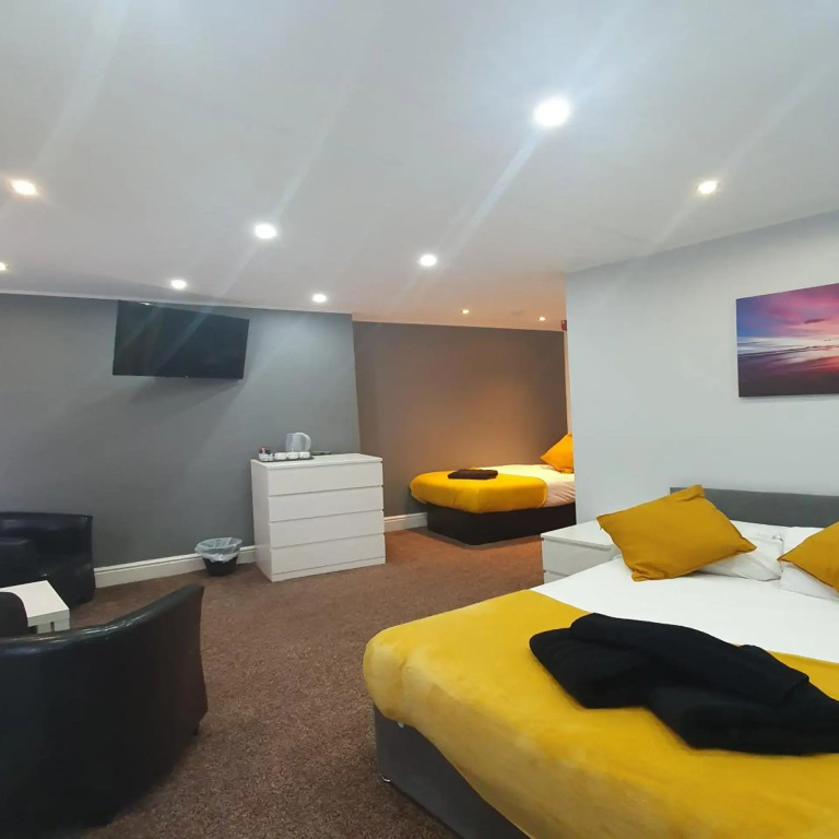 South Beach Kings Promenade Hotel