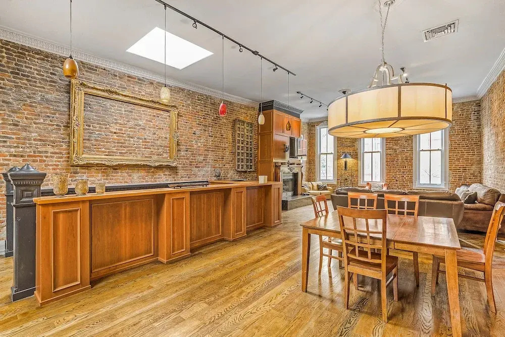 Union Station Loft Downtown Sleeps 10