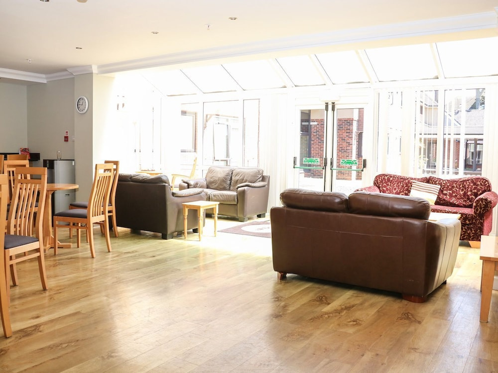 Marine Court Second-floor Double Bedroom With Bathroom