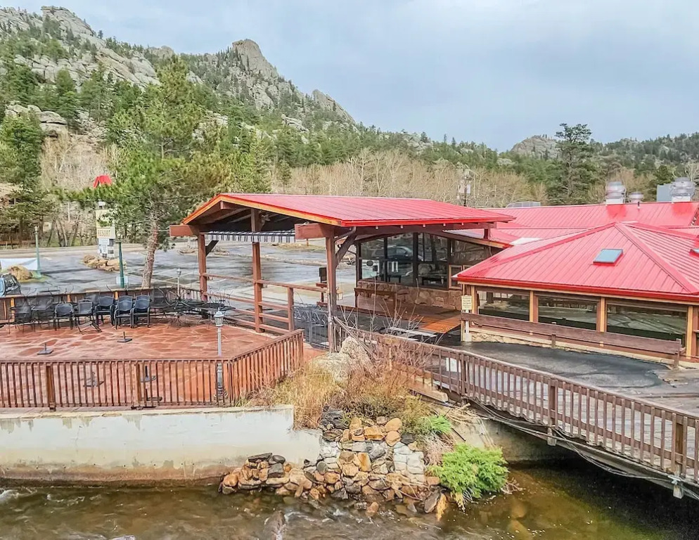 Nickys Resort