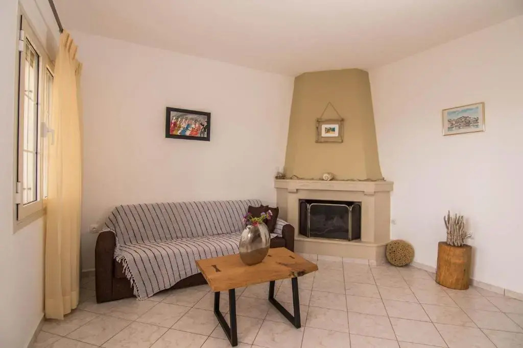 Fedra Apartments, View, Free Parking, 2mins to Beach