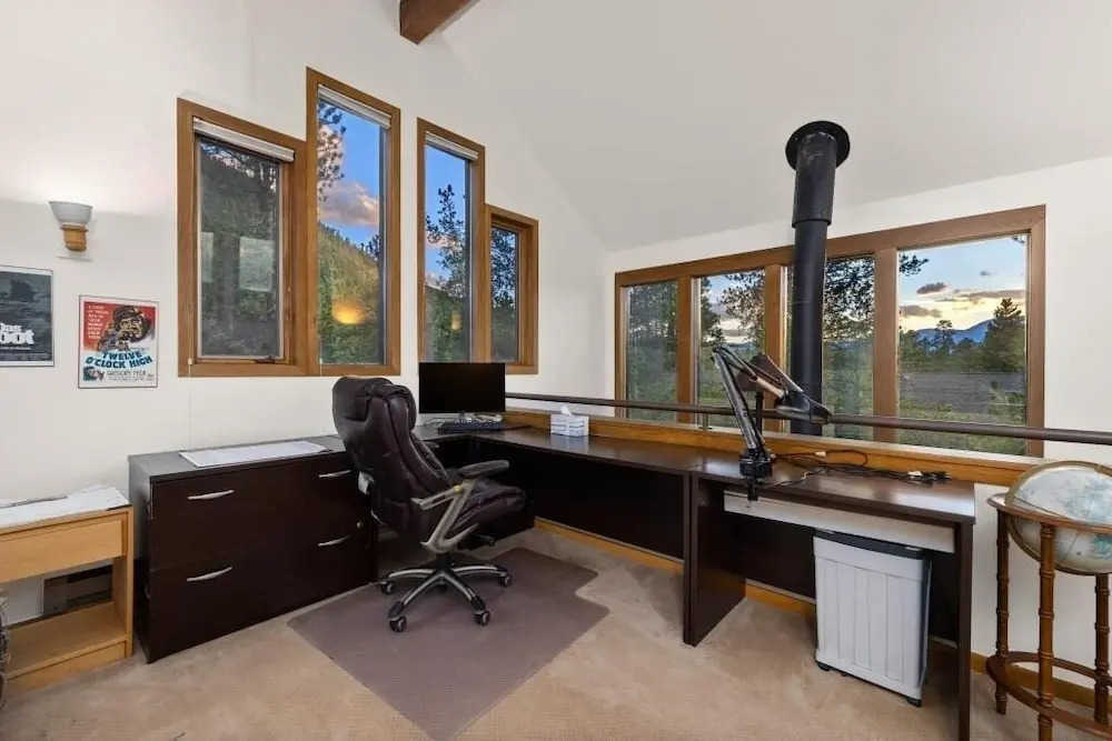 82 Lenawee Lane 5 Bedroom Home